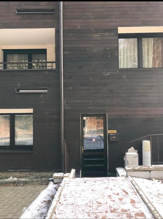 Utulny Apartman Triangel 50M Od Lyziarskeho Vleku Zahradky Donovaly Exterior photo