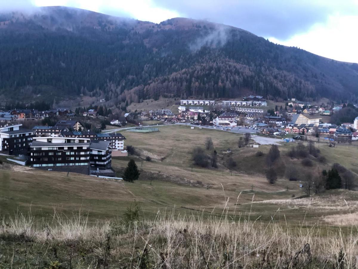 Utulny Apartman Triangel 50M Od Lyziarskeho Vleku Zahradky Donovaly Exterior photo